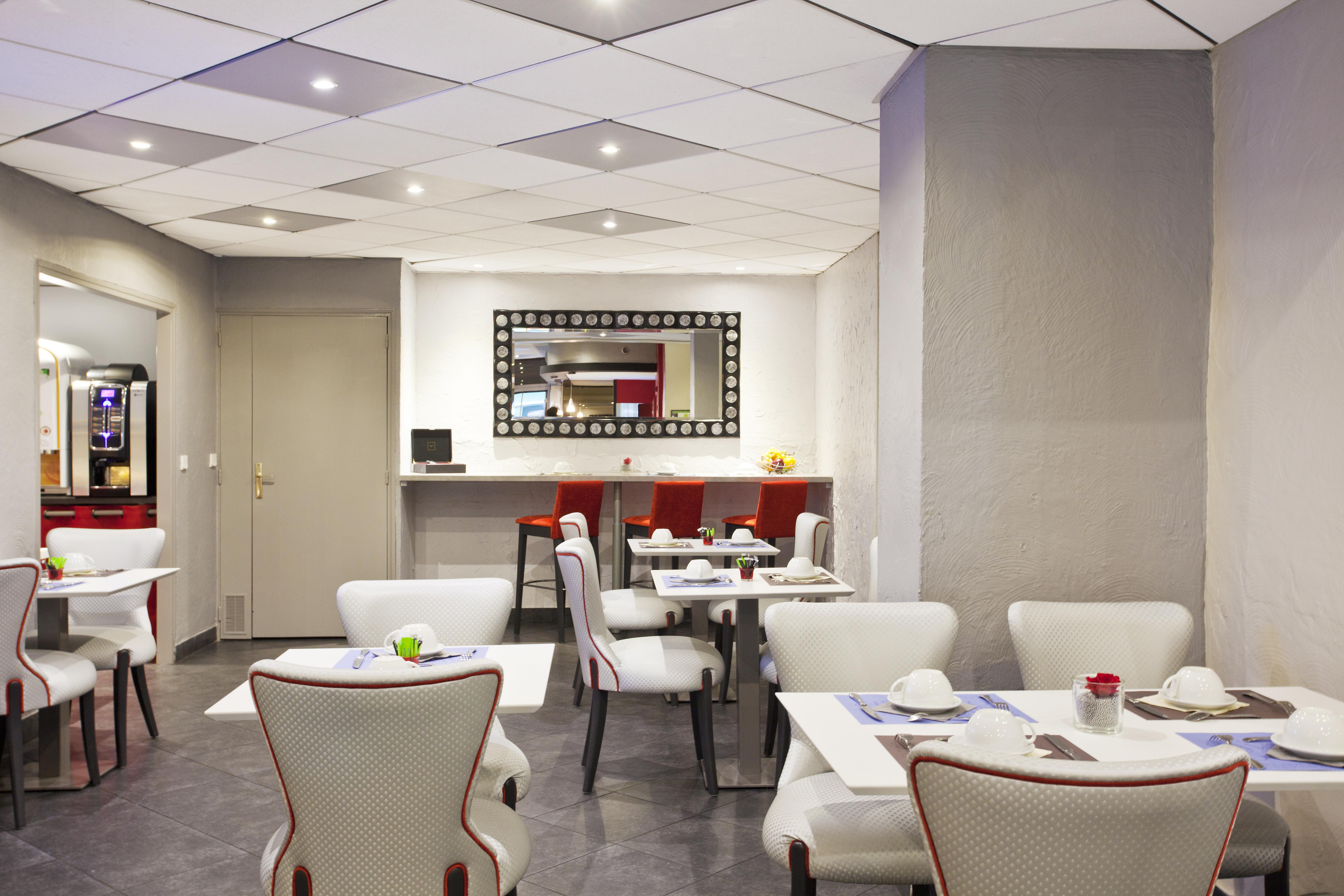 Kyriad Marseille Centre Paradis-Prefecture Exterior photo